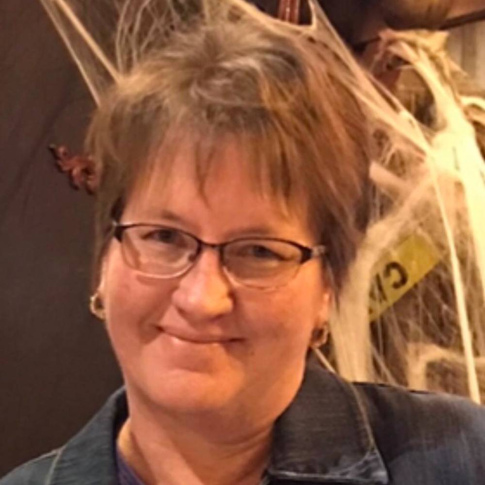 Meet your Posher, Lisa